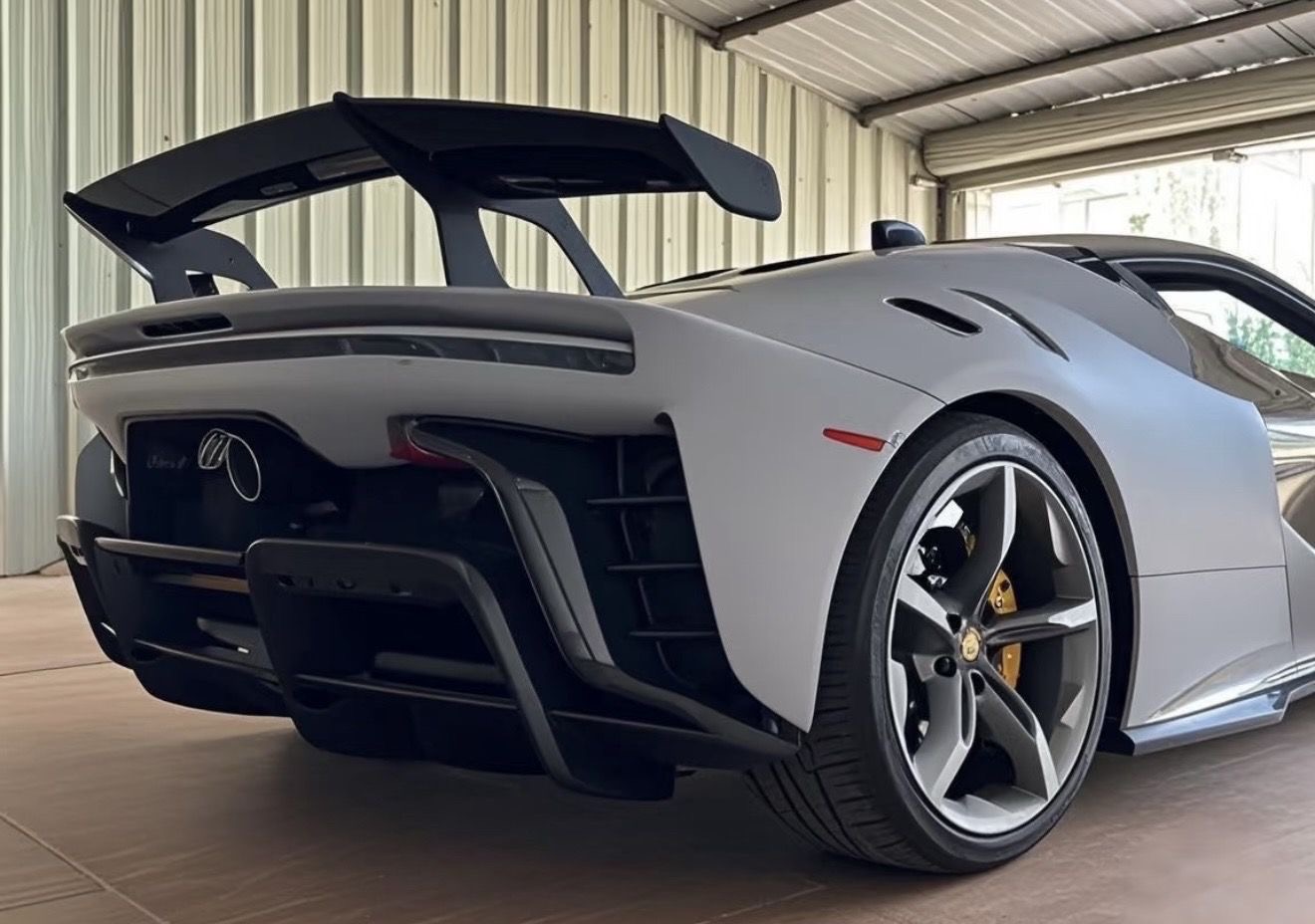 Ferrari SF90 to SF90XX Dry carbon body kit