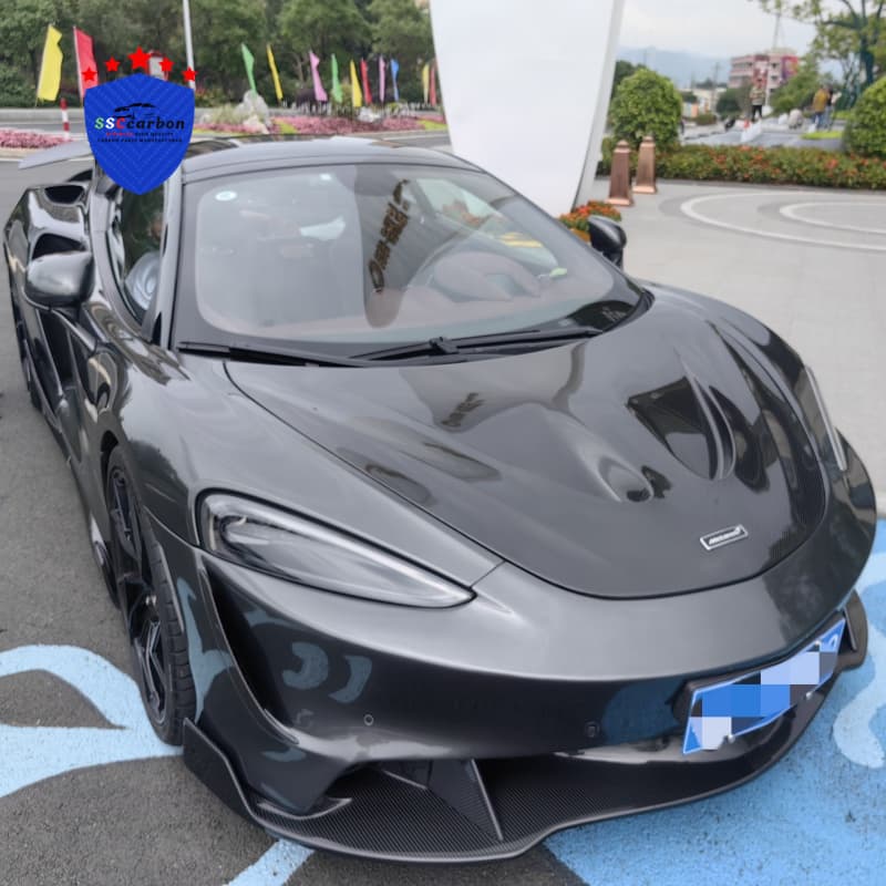 McLaren GT dry carbon body kit