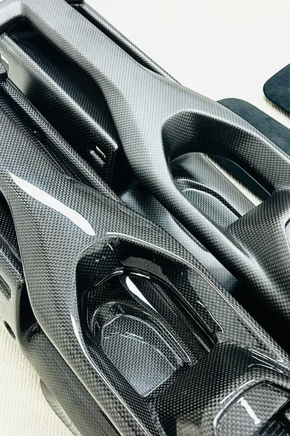 For Ferrari SF90 to SF90XX Dry carbon central passage