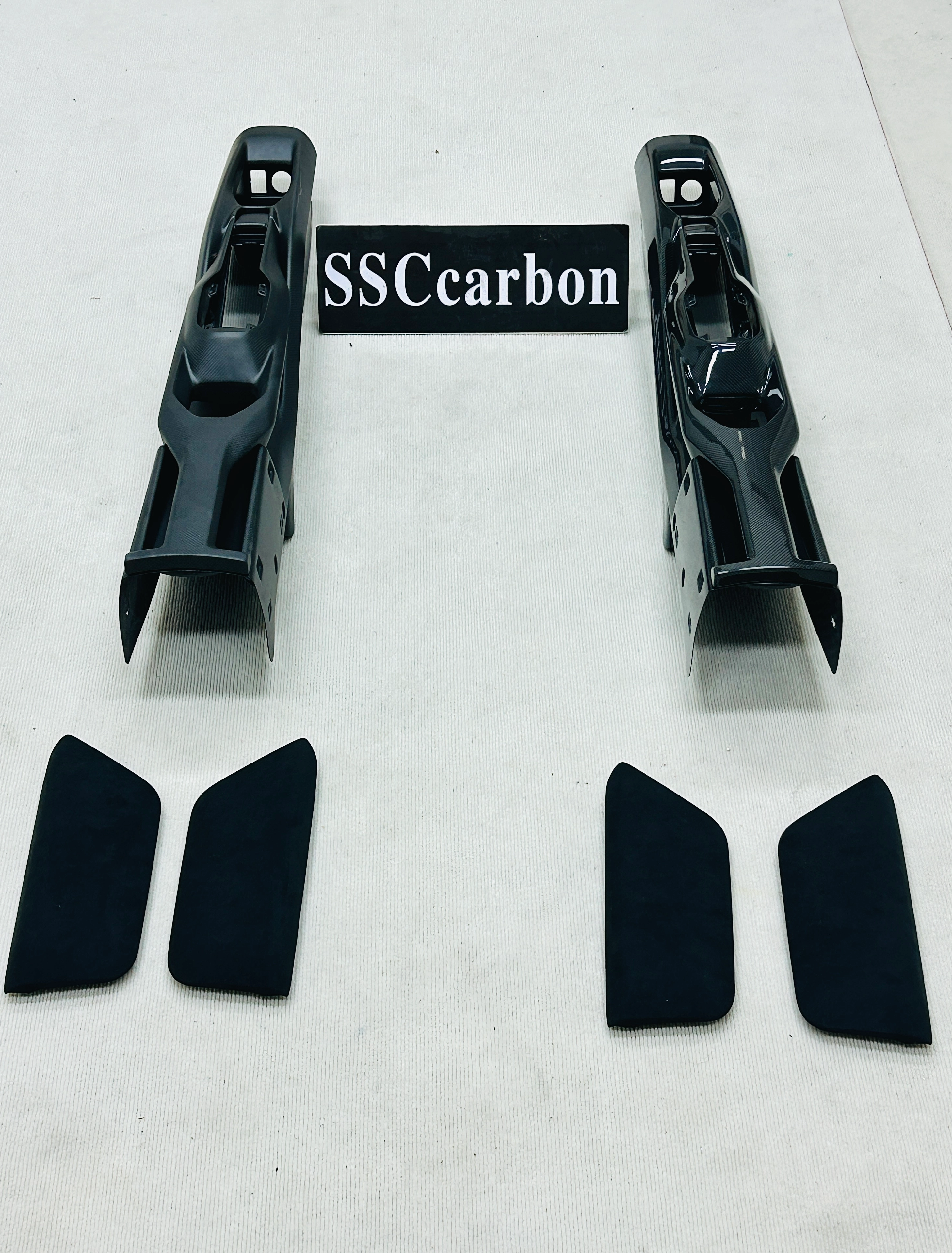 For Ferrari SF90 to SF90XX Dry carbon central passage