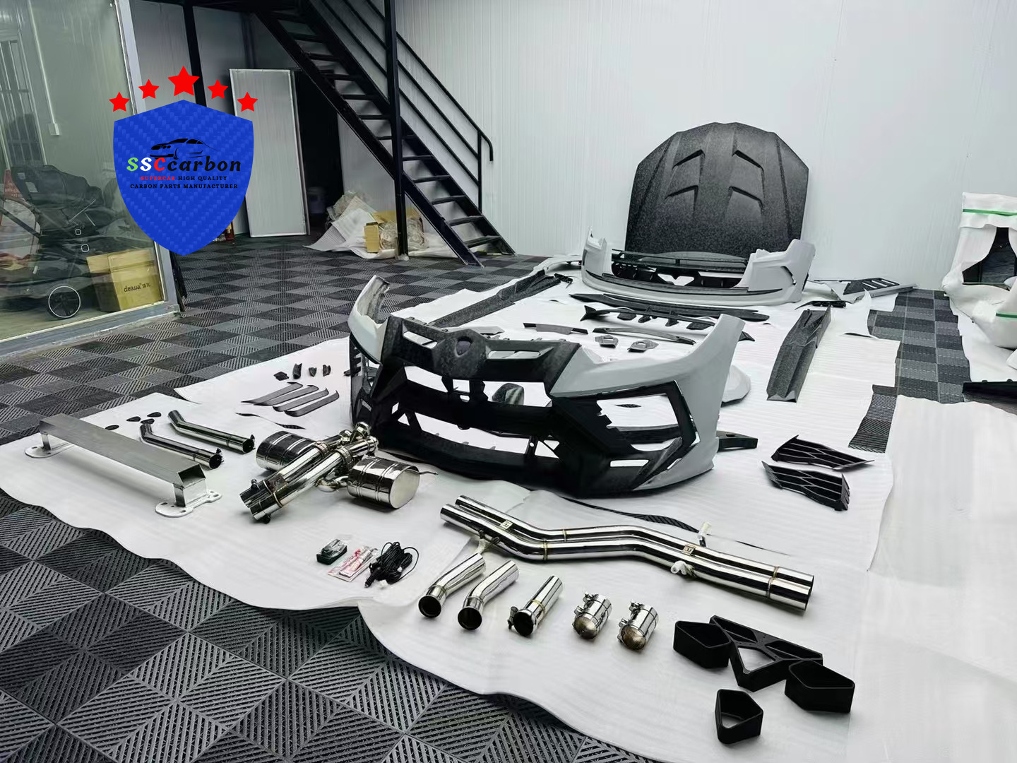 Lmaborghini To Urus Mansory Dry Carbon Body Kit
