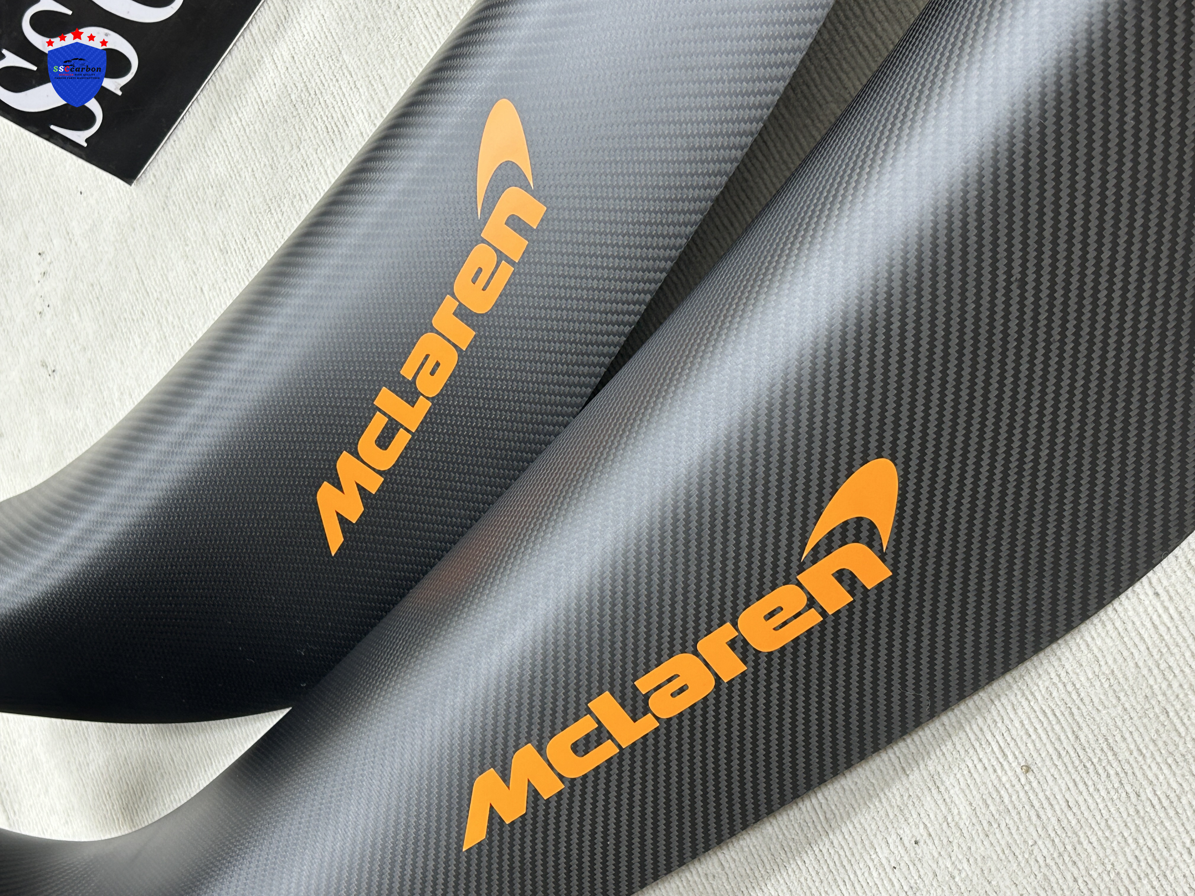 McLaren 540c/570s/570gt/600lt Matte-finish dry-carbon door sills