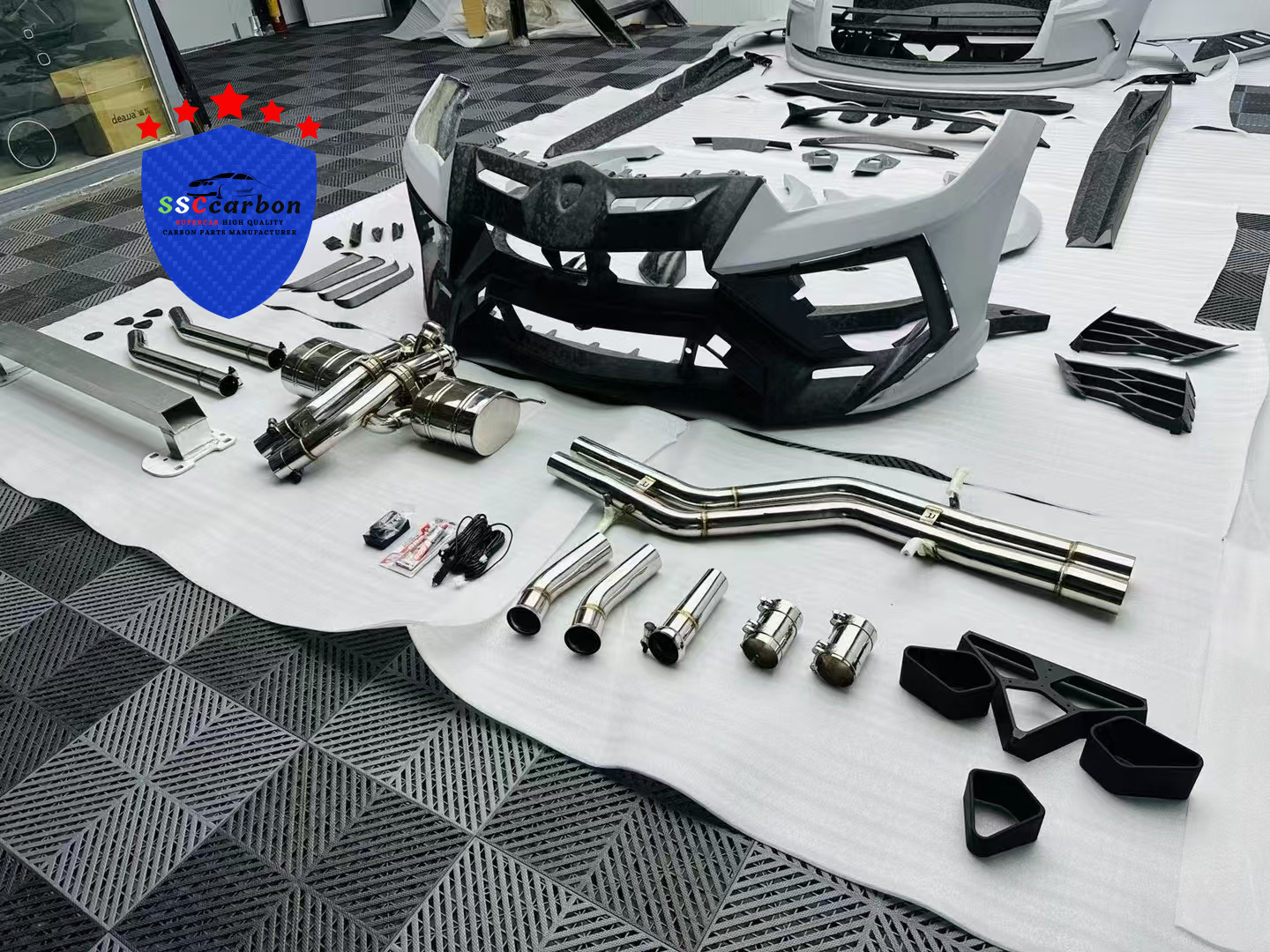 Lmaborghini To Urus Mansory Dry Carbon Body Kit