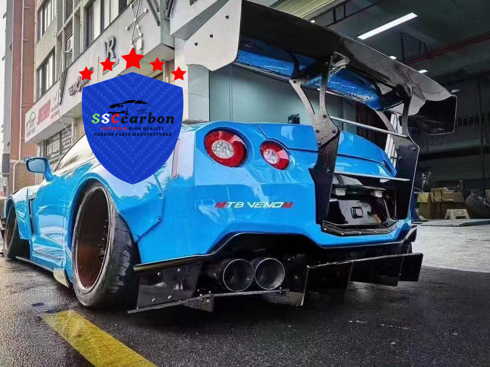 GTR R35 LB Version 2 Widebody Kit
