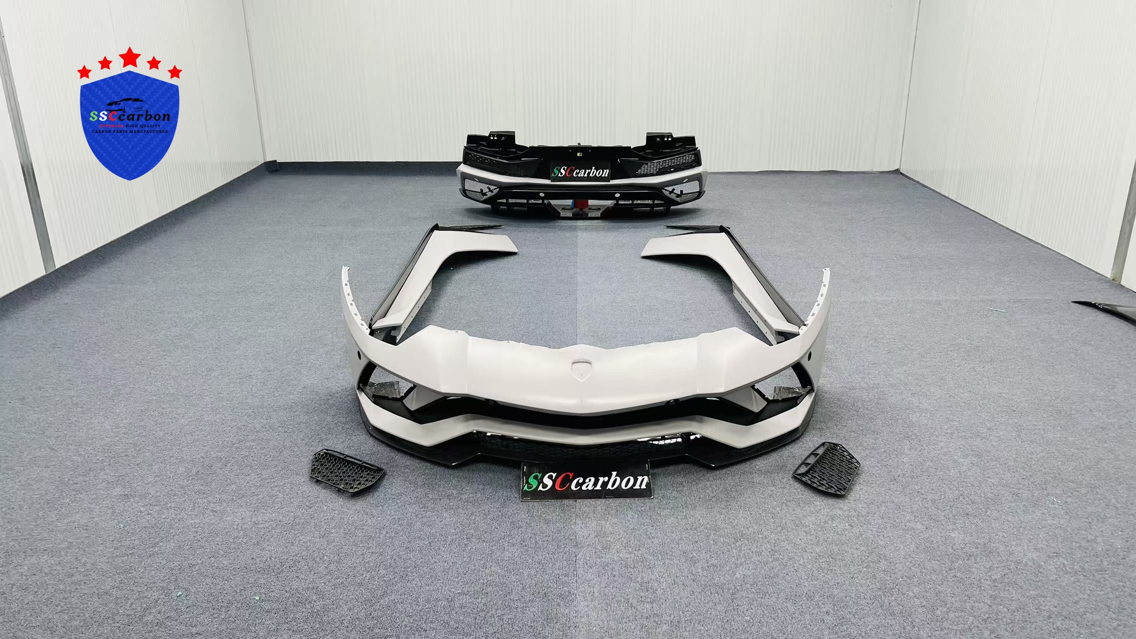 Lamborghini Aventador to LP740 Dry carbon body kit
