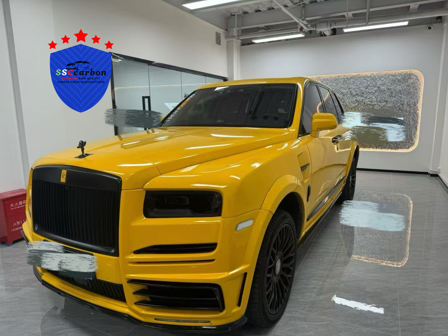 Rolls-Royce Cullinan Generation 1 Mansory Dry Carbon Body Kit