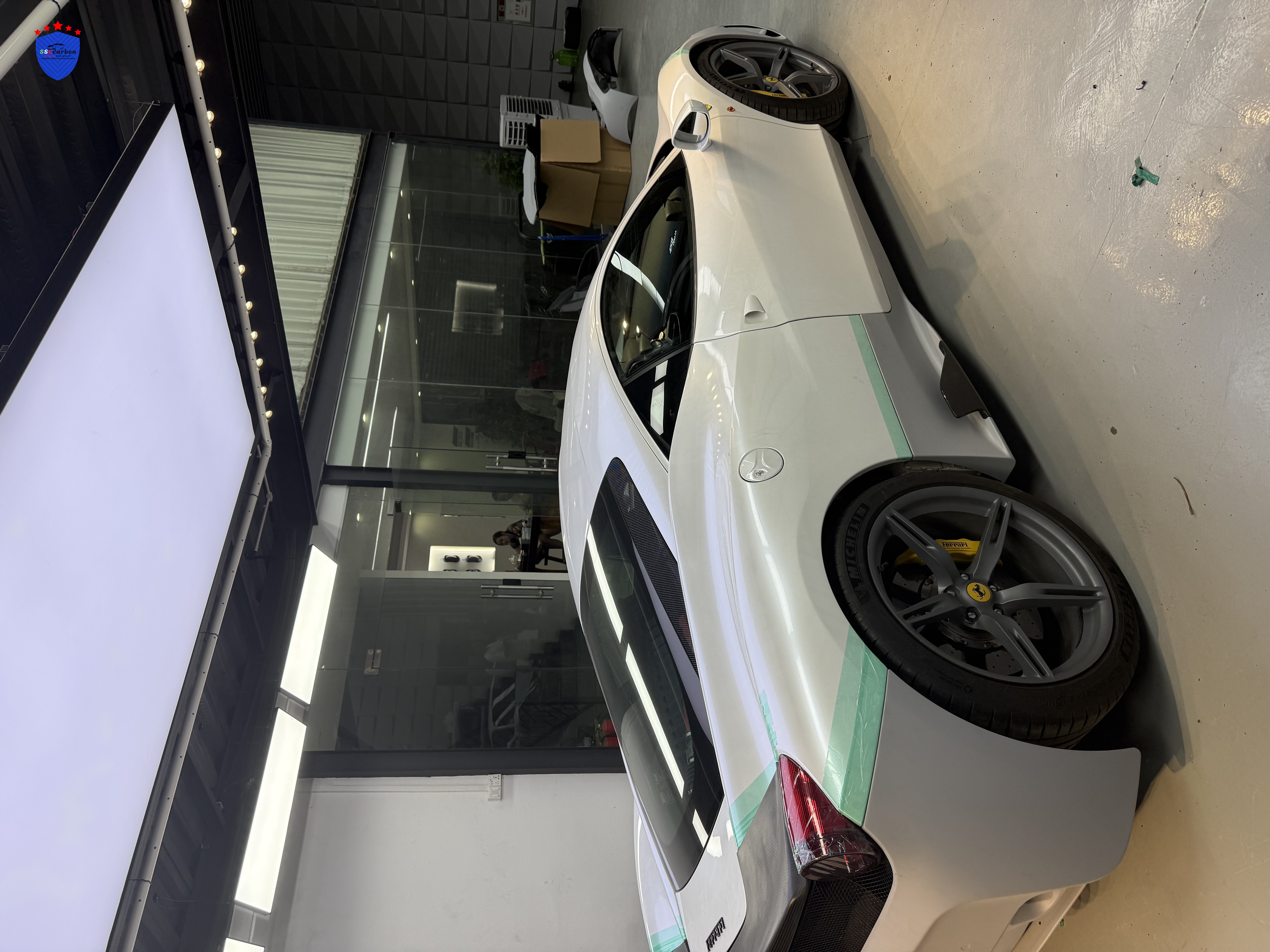 Ferrari 458 conversion Speciale Dry carbon body kit