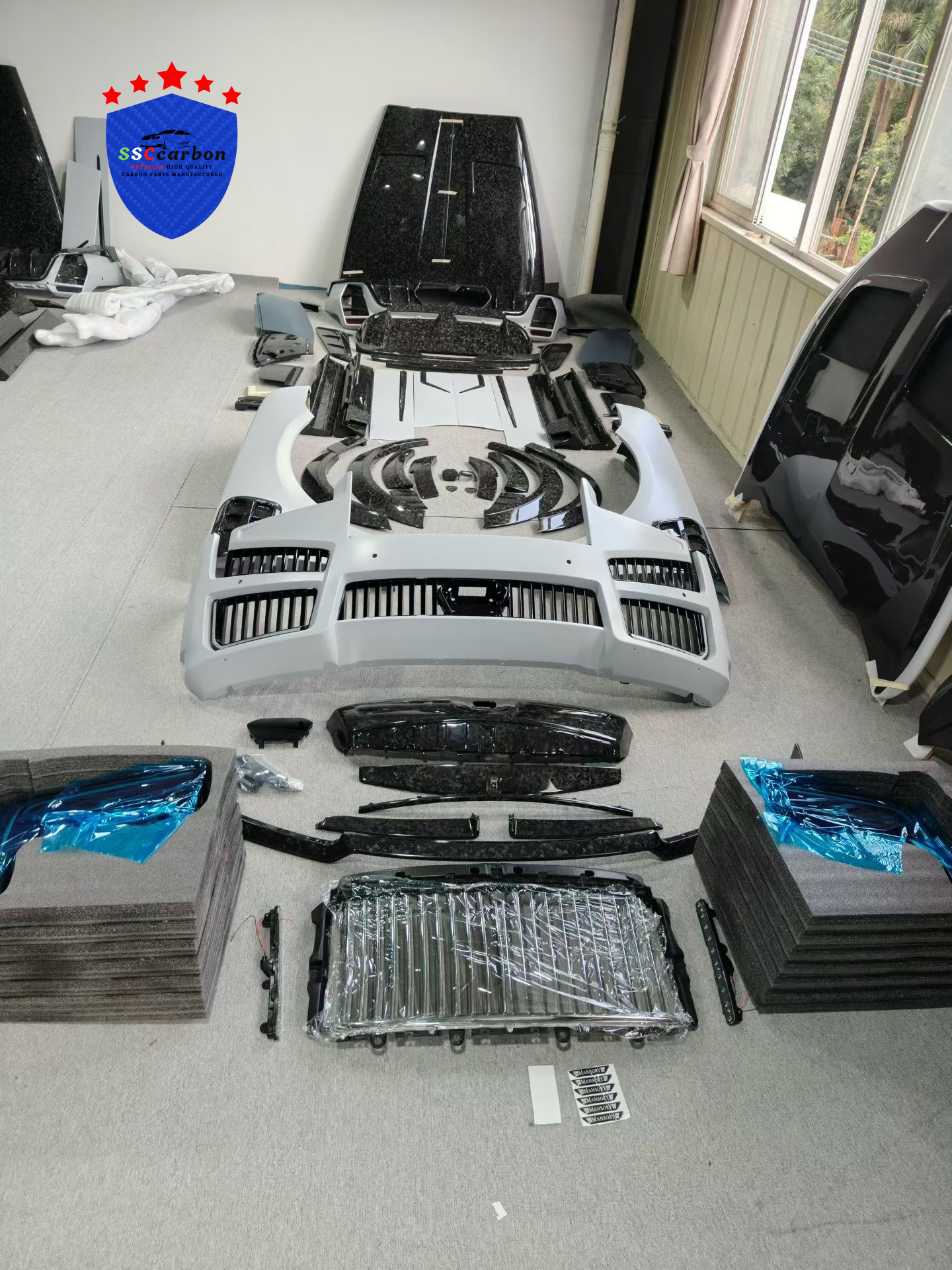 Rolls-Royce Cullinan III Mansory Dry Carbon Body Kit