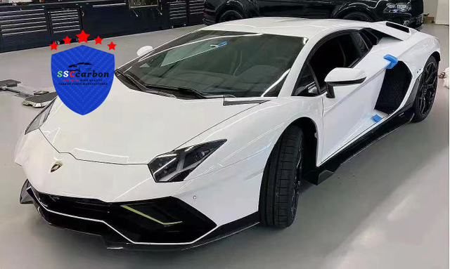 Lamborghini Aventador to LP740 Dry carbon body kit